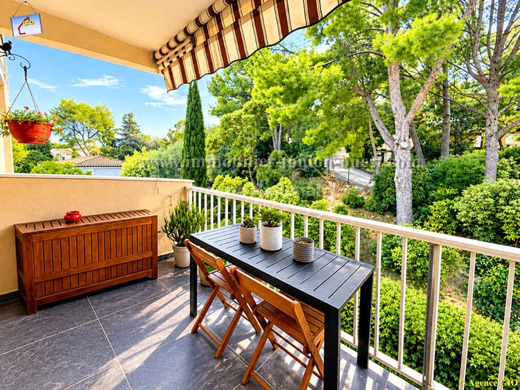 TOULON LES 4 CHEMINS - APPARTEMENT T7 DE 135M² - 5 CHAMBRES - BALCONS - PARKINGS
