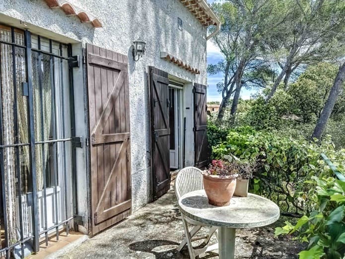 Maison provençale 123 m² avec grand terrain arboré et piscine, Villeneuve-lès-Avignon