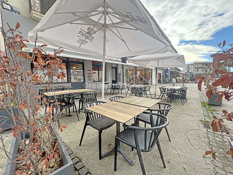 Murs Restaurant libre de locataire à Lunel 190 m2