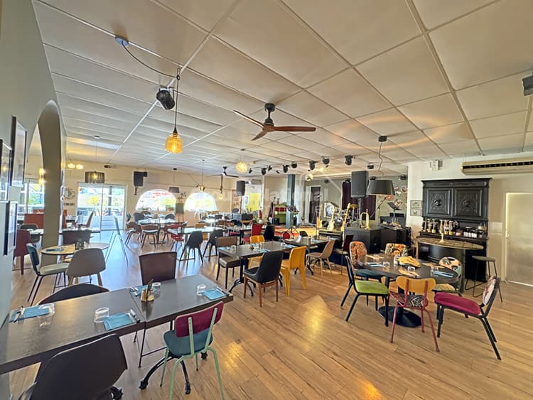 fonds de commerce en restauration de 450 m² avec superbe exterieur
