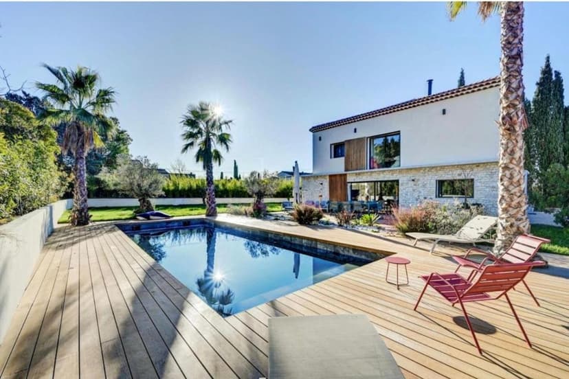 AIX-EN-PROVENCE - VILLA CONTEMPORAINE AVEC PISCINE A 5MN DU
