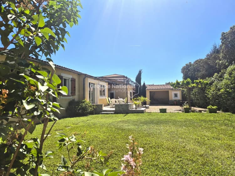 SORGUES - VILLA DE PLAIN PIED 128 M² SUR 816 M² DE TERRAIN