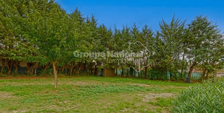 2 TERRAINS: 300m² et 350m² plats à viabiliser