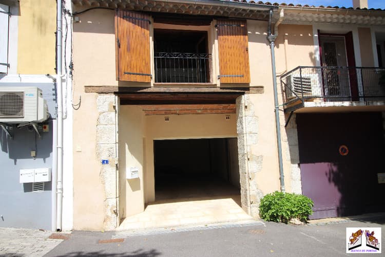 Maison de village T3 avec garage à Rians