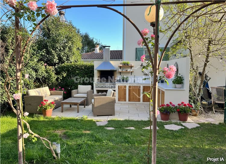 Appartement St Etienne Du Gres 28 m2, 1 chambre, jardin-parking 105 m2