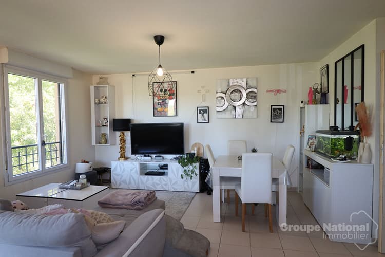 L Isle Sur La Sorgue bel appartement 3 pièces avec terrasse et 2 parkings