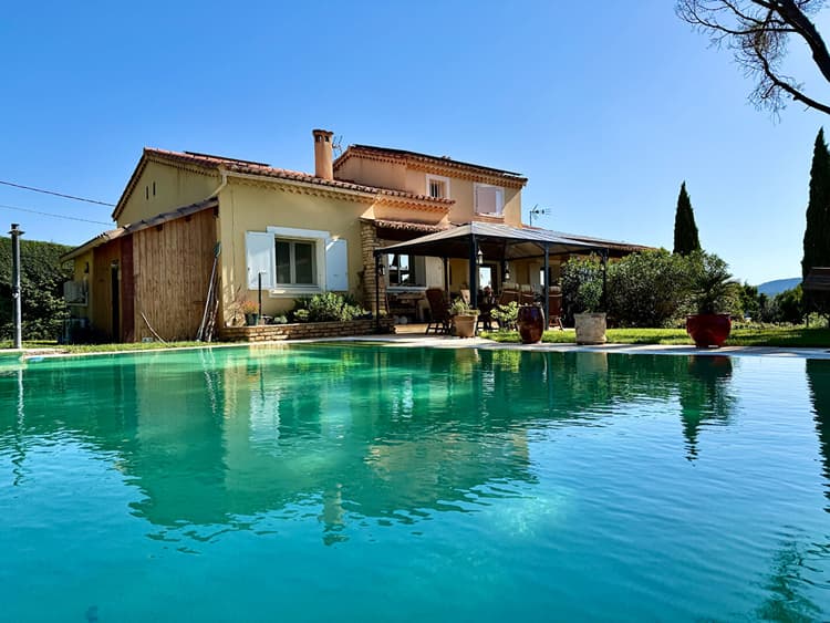 Maison 150m2 - 4 chambres avec bureau sur 2710m2 de terrain avec piscine et studio - Saint-Nazaire