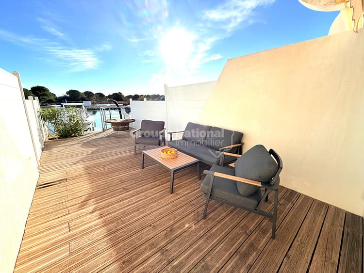 Port-Camargue Marina duplex P3 + Garage et parking