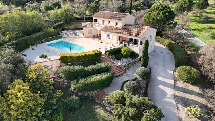 Villa 4 pièces - Roquebrune Sur Argens Golf - VUE EXCEPTIONNELLE