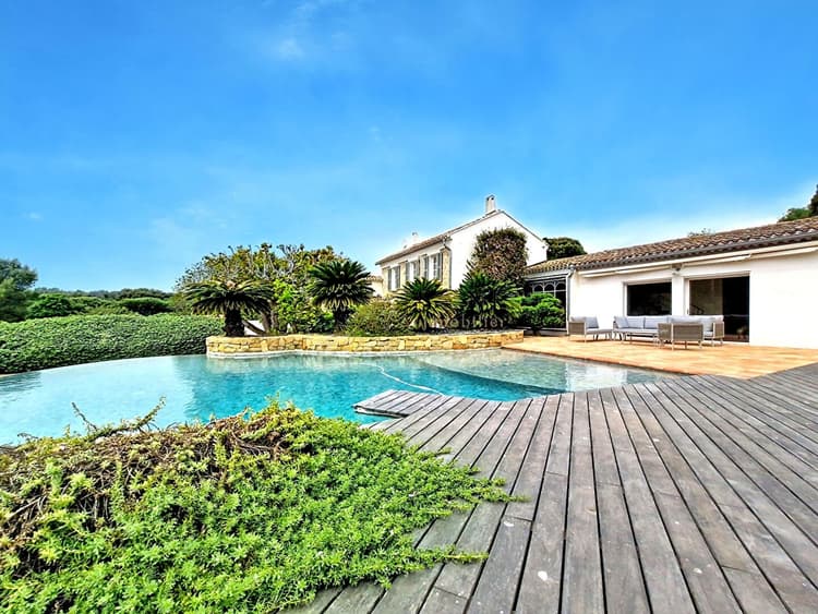 Maison de charme avec accès privé à la crique au Brusc à Six-Fours les Plages