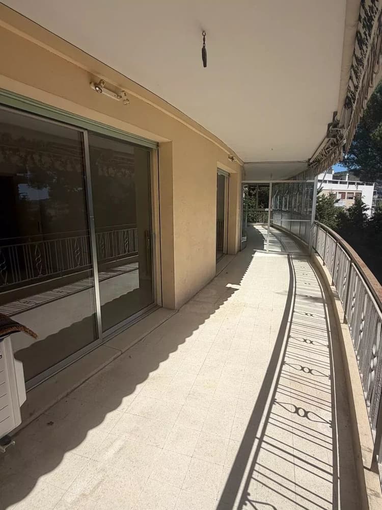APPARTEMENT 5 PIÈCES DE 138 M² AVEC TERRASSE – LE CANNET