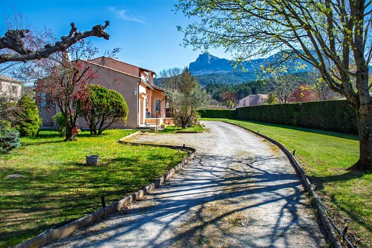 Charmante villa située dans un quartier recherché de Sisteron