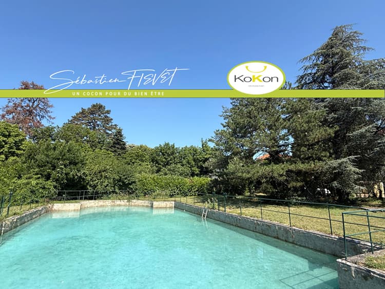 Propriété à repenser dans un parc de 7600m2 avec vue magnifique