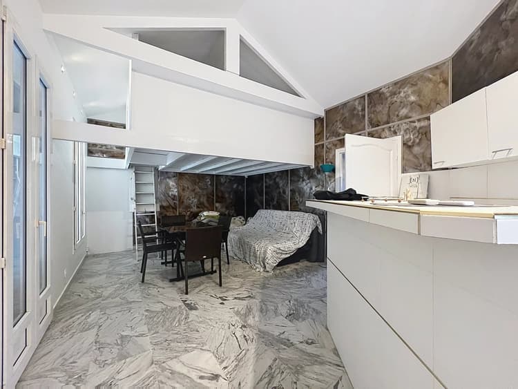 Studio avec mezzanine – Juan-les-Pins