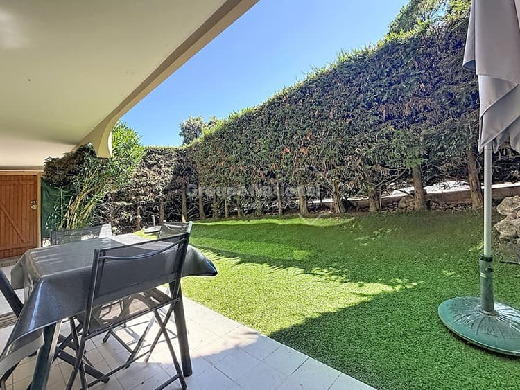 Appartement Mandelieu La Napoule 2 pièces piscine et parking