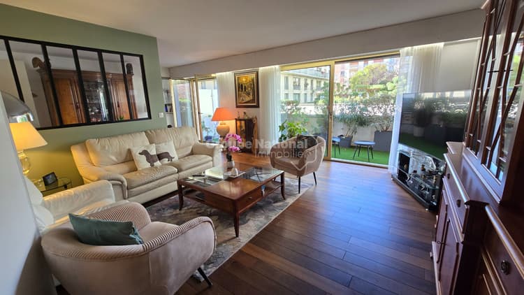 Appartement Versailles 4 pièce(s) 101 m2 + TERRASSE de 22m² + balcon