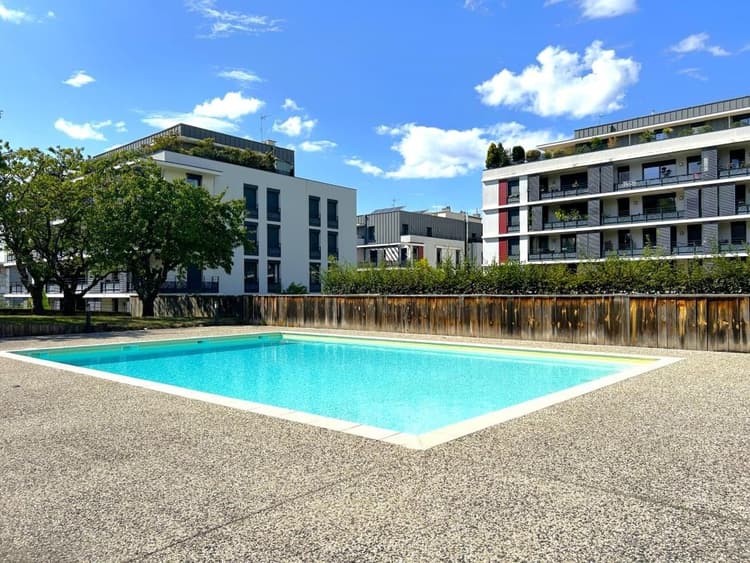 APPARTEMENT T4 DE 93 m2 + BALCON DANS RESIDENCE DE STANDING