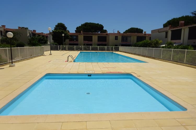 T2 38 m² avec parking piscine à 500 m plage 135 00