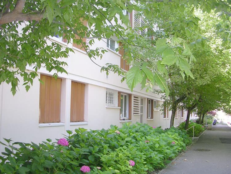 Appartement F4 dans parc, 2/3 chambres