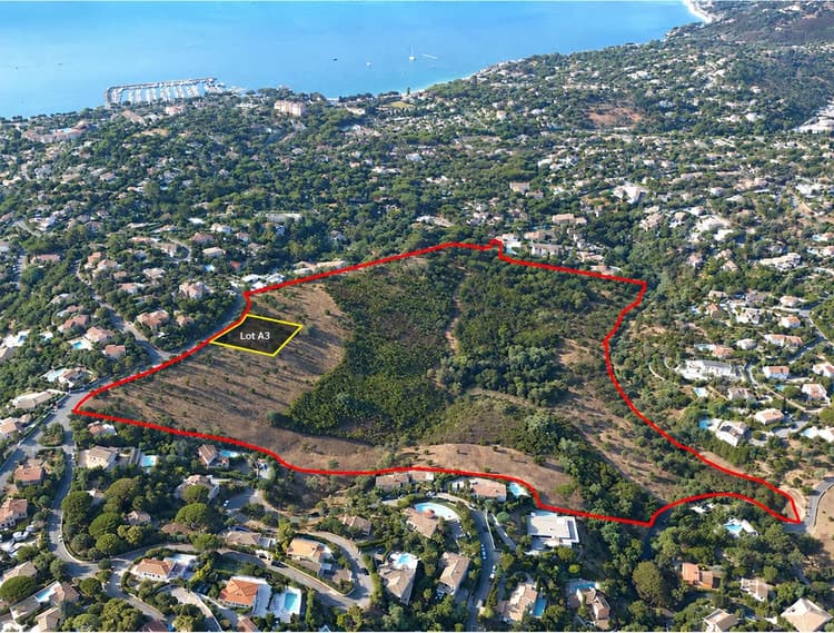 INVESTISSEUR – LOT A3 – 1 565 M² – LES ISSAMBRES