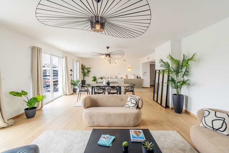 Appartement T4 de 123m² avec terrasse de 32m² au 8ème étage et…