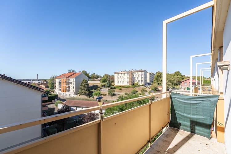 Appartement T3 de 63 m², au dernier étage avec balcon et cave
