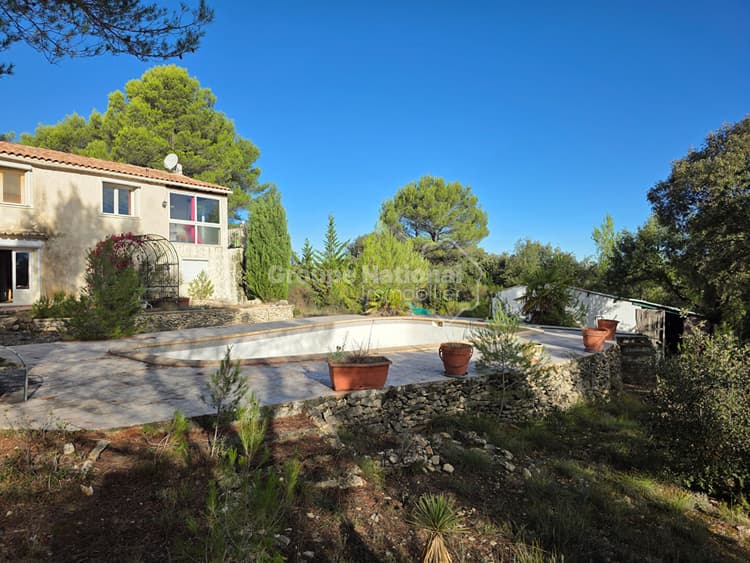 Maison de campagne avec vue dégagée et bel environnement ? Terrain de 3 300 m²