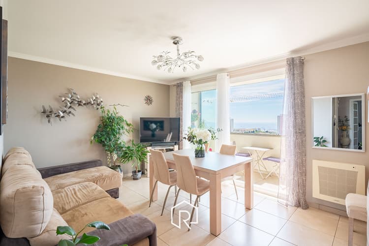 APPARTEMENT T4 LES AYGALADES