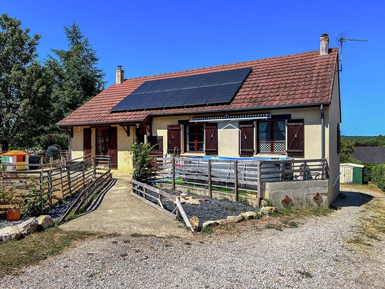 Maison habitable de plain-pied avec sous-sol complet