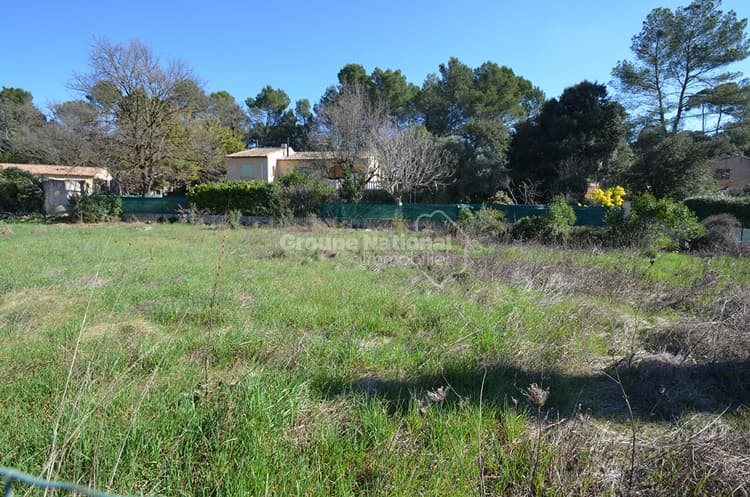 Terrain Flassans Sur Issole 1006 m2