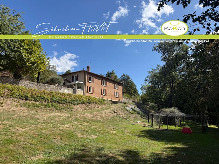 Maison champêtre de 137 m2 + cave voutée + dépendance de 61m2 sur 7600m2