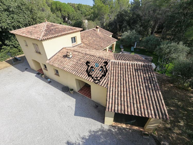 LA MOTTE