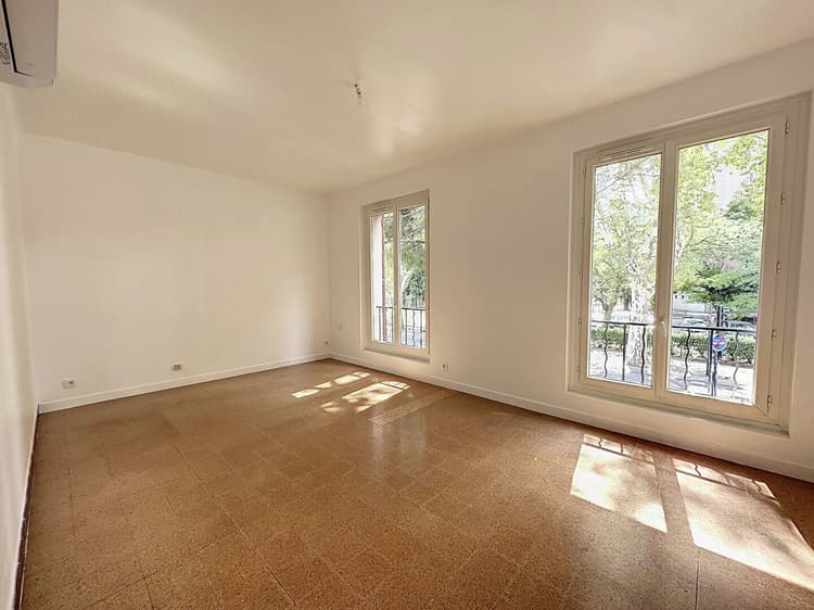 Appartement Avignon 4 pièce(s) 79 m2, av pierre Semard proche remparts