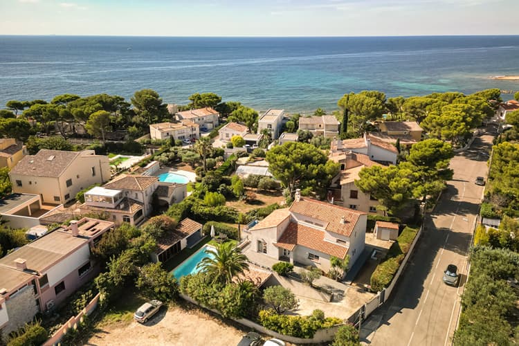 A VENDRE - PROPRIÉTÉ D'EXCEPTION TYPE 5 AVEC PISCINE ET GARAGE - CARRY-LE-ROUET