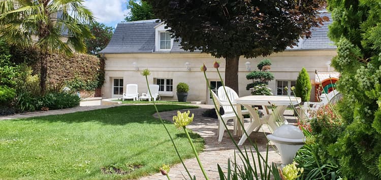 TRIANGLE D'OR MAISON BOURGEOISE 10 PIECES 290 M2 890.000
