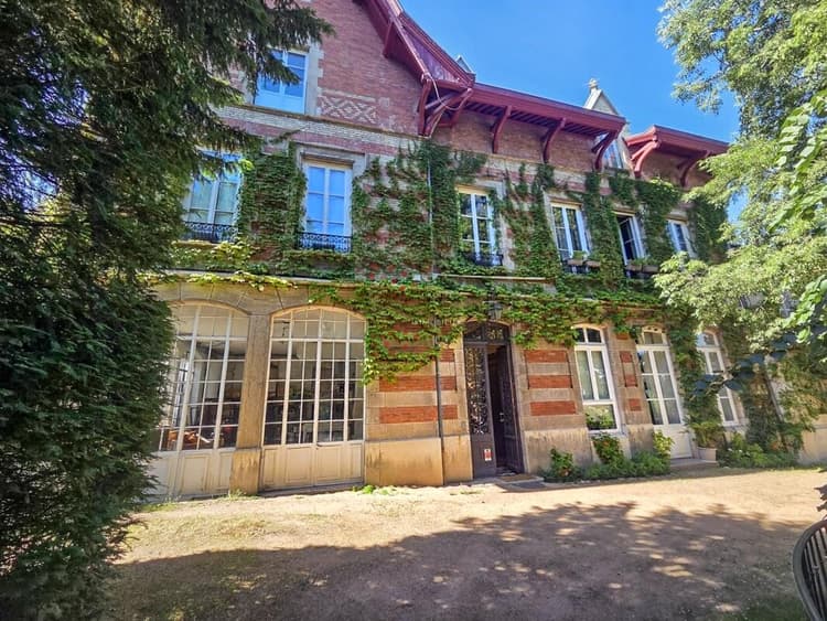 Appartement meublé haut de gamme type 4 de 145 m2 avec parki