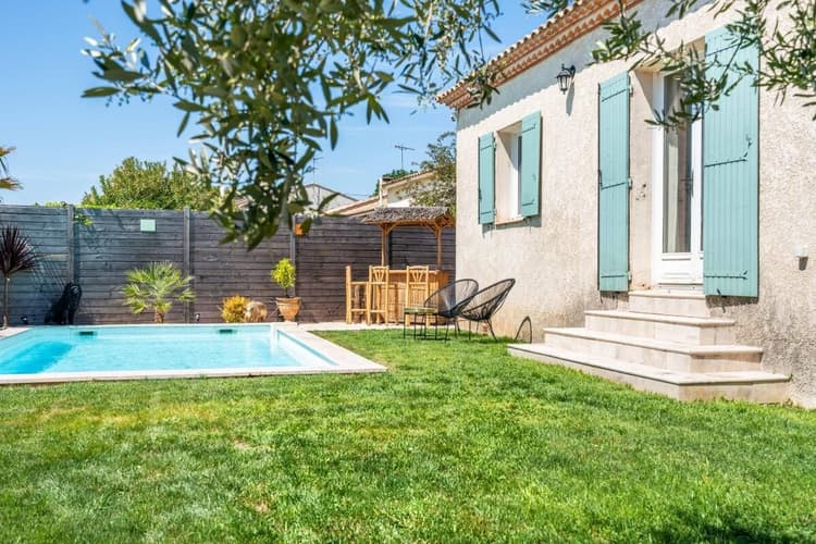 Maison de plain-pied entièrement rénovée à 10 minutes à pied du centre-ville d'Uzès