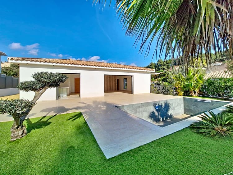 Villa contemporaine avec piscine à Sanary sur mer