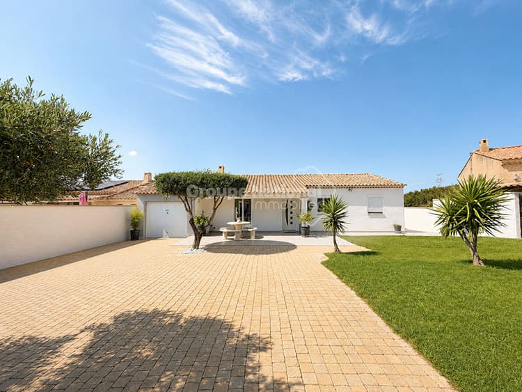 ENSUES LA REDONNE: Villa de type 4 de plain pied de 90 m2 sur un terrain de 620 m2.