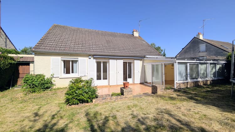 A BEAUVAIS : maison familiale de 7 pièces .