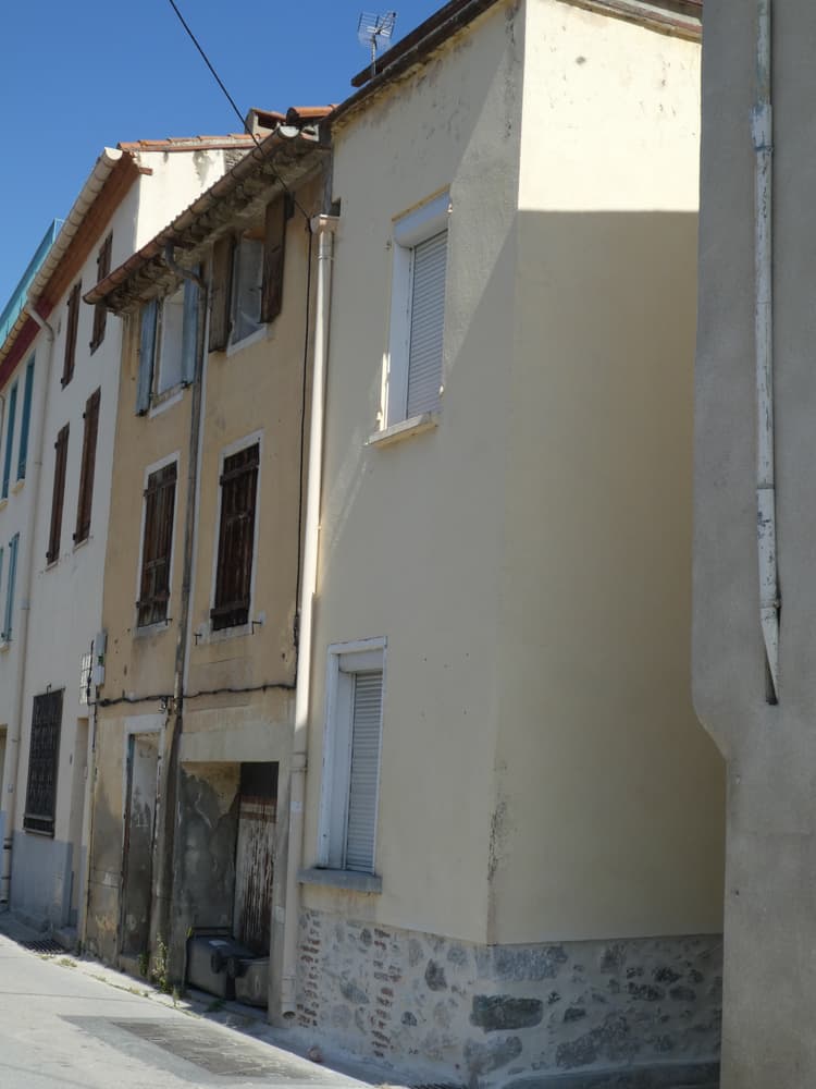 <span class='fw-semibold text-nowrap'>Maison</span> - Maison de village - <span class='text-nowrap'>2 pièces</span> - <span class='text-nowrap'>64.0 m²</span> - <span class='text-nowrap'> <span class='fw-semibold'>47 000 €</span></span> - <span class='text-nowrap'>À vendre</span>