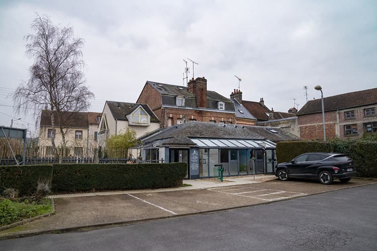 Immeuble Beauvais 10 pièce(s) 214.24 m2