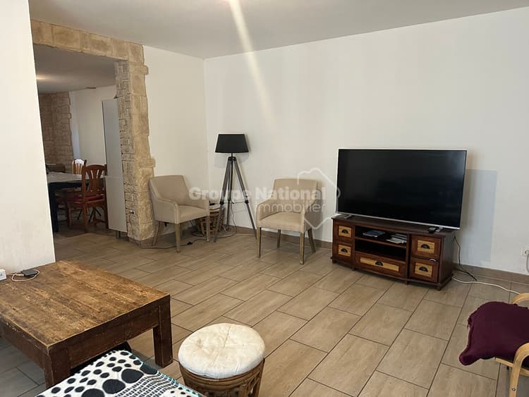 Grande maison T3 avec terrasse sur Arles