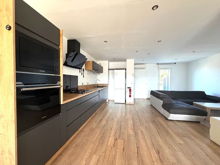 Appartement 2 pièce(s) meublé 59 m2 avec place de parking