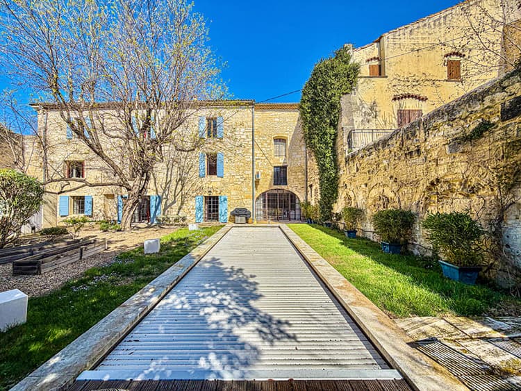 Maison Tarascon 11 pièce(s) 407 m2