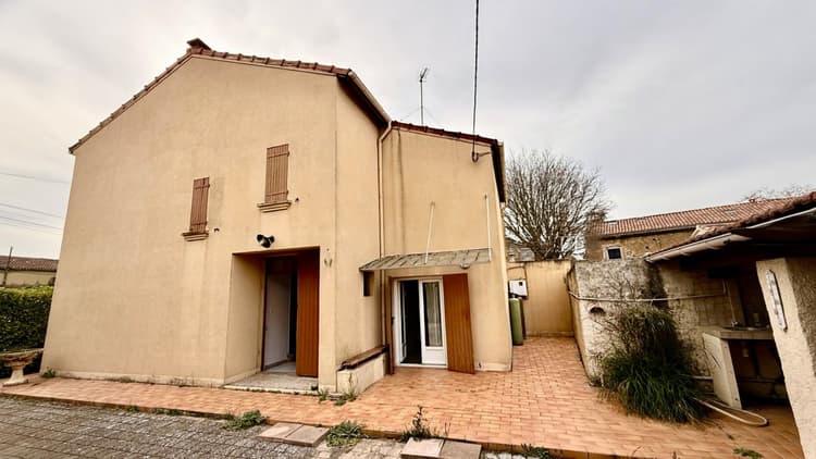 4 chambres, 582 m2 de terrain et garage XXL de 92 m2 : une m