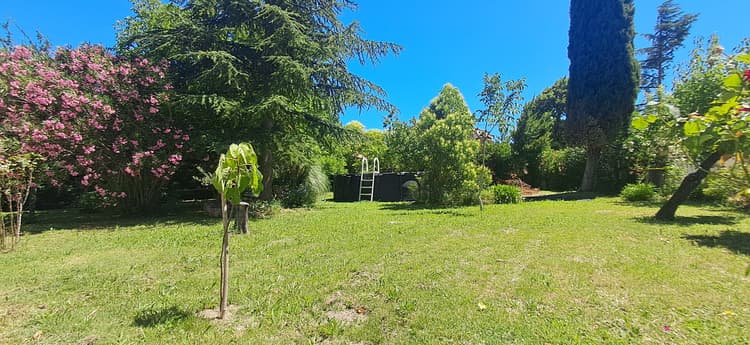Maison Courthezon 4 pièce(s) 102 m2, maison plain-pied, 3 chambres, grand jardin, rénovée