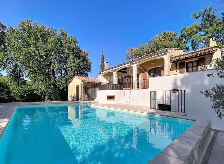 Maison Saint Michel D Euzet 7 pièces 210 m² , jardin paysagé 2734m², piscine