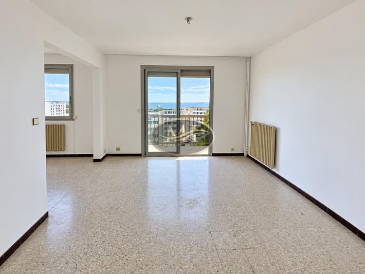 À vendre - Appartement Type 4 transformé en Type 3 - Vue mer