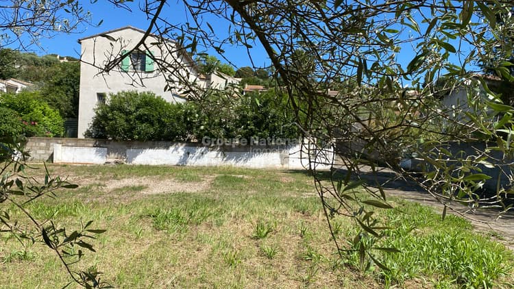 Villa 3 chambres avec garage, Montfrin